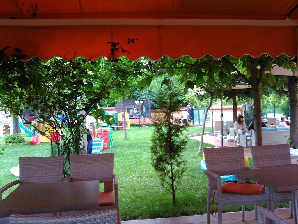 Nefeli Hotel Kozáni Kültér fotó
