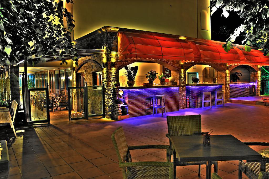 Nefeli Hotel Kozáni Kültér fotó